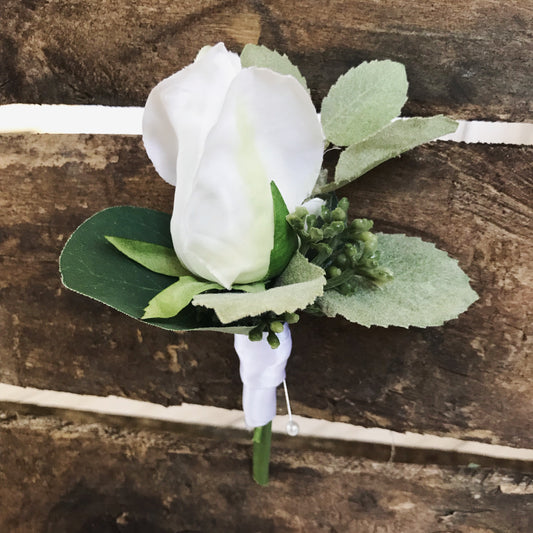 Timeless Elegance Boutonniere